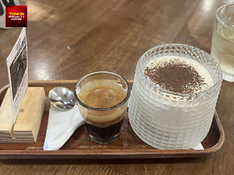 Does egg coffee have rum