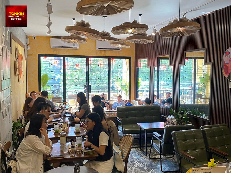 Egg Coffee in District 2