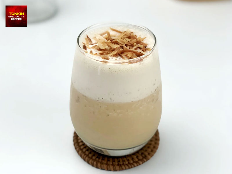 Egg Coffee vs Coconut Coffee