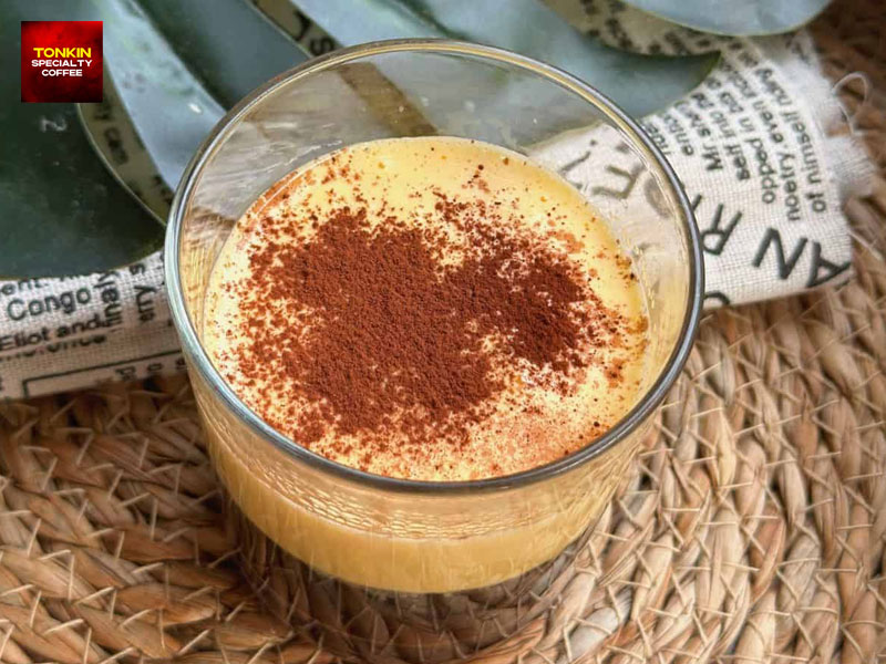 Egg Coffee vs Coconut Coffee