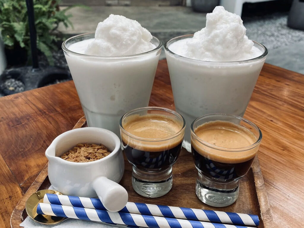 Egg Coffee vs Coconut Coffee