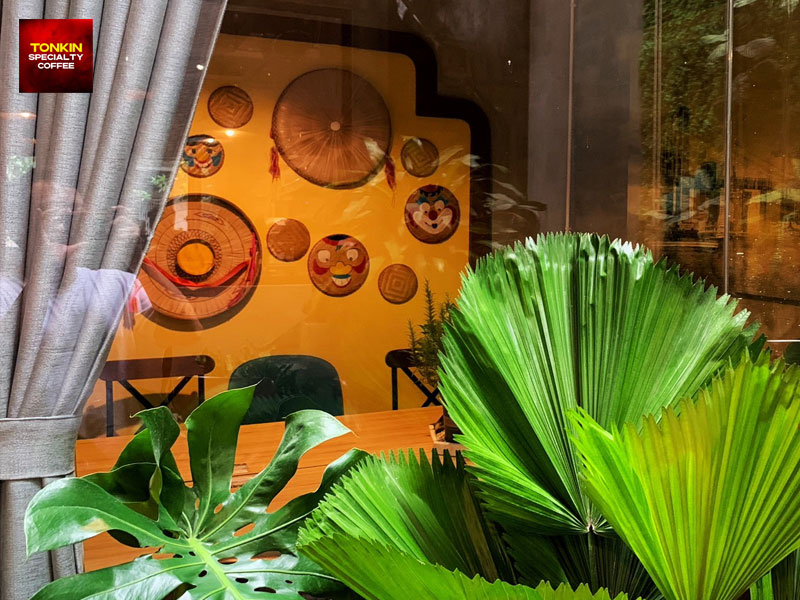 Egg Coffee Shops Open Tết in Ho Chi Minh City