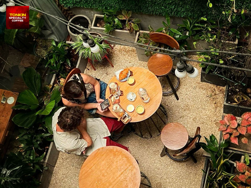 Egg Coffee Shops Tet Opening Times in Ho Chi Minh City