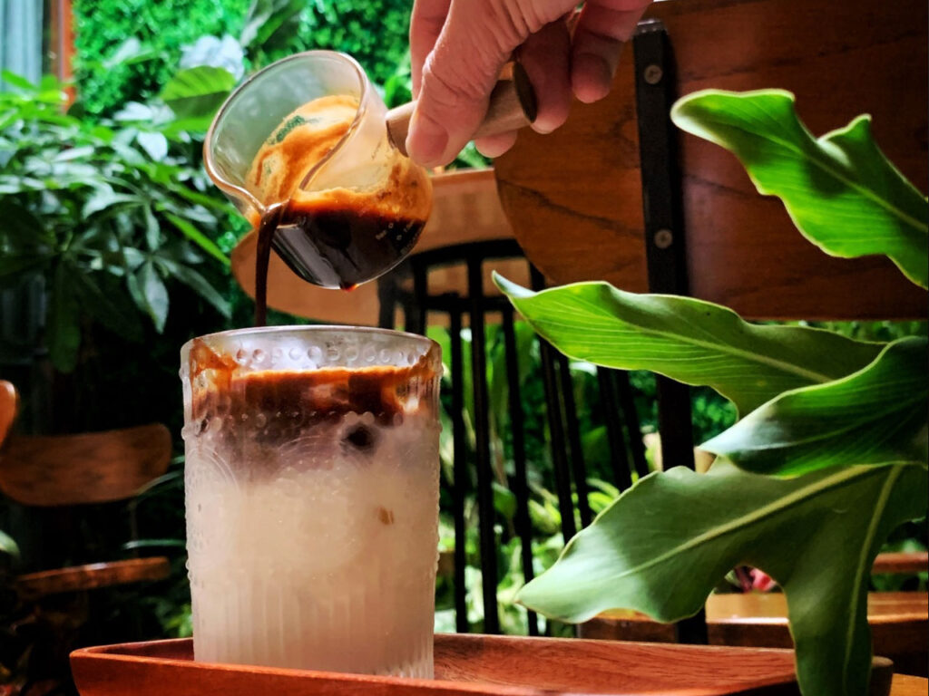 How to drink Vietnamese coffee