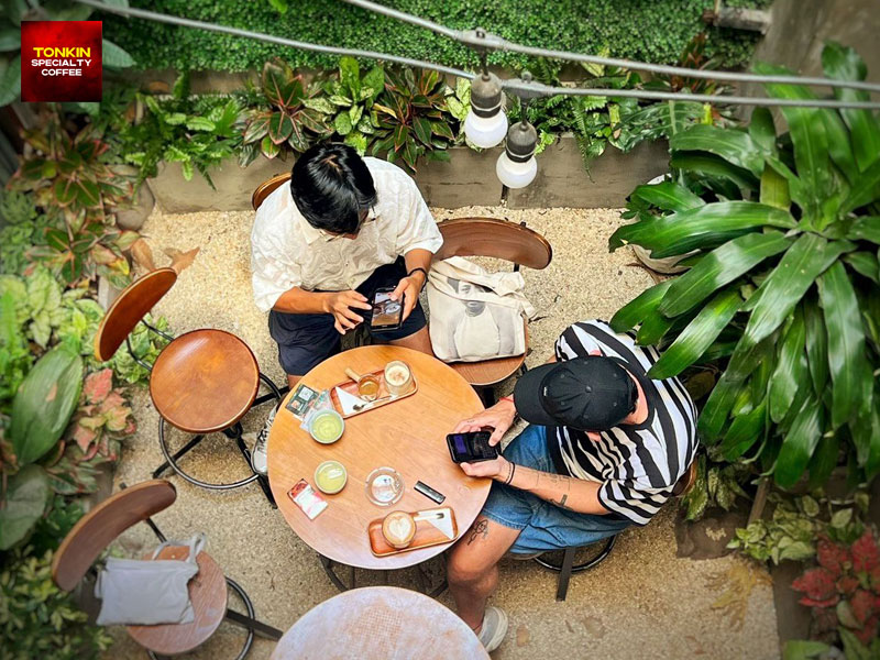 Best Cafés to Relax in District 1