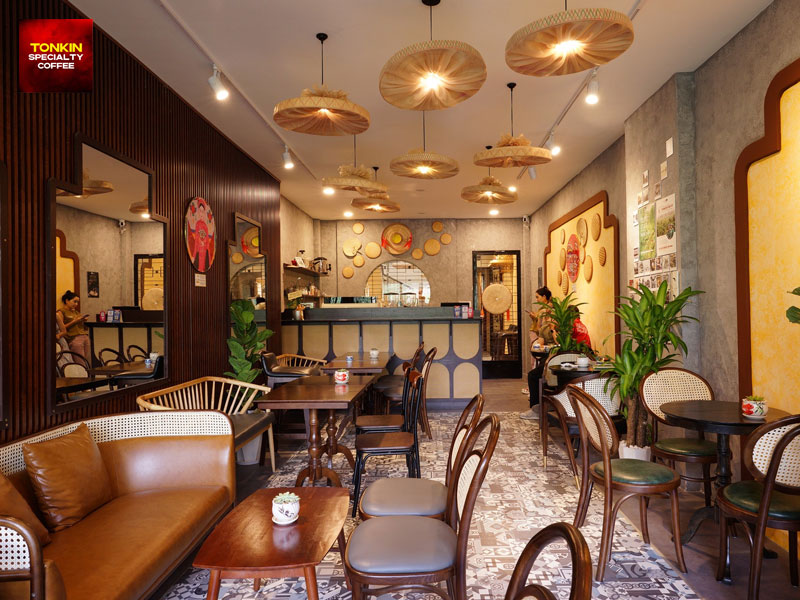 Best Coffee Shops in District 1 Near Ben Thanh Market