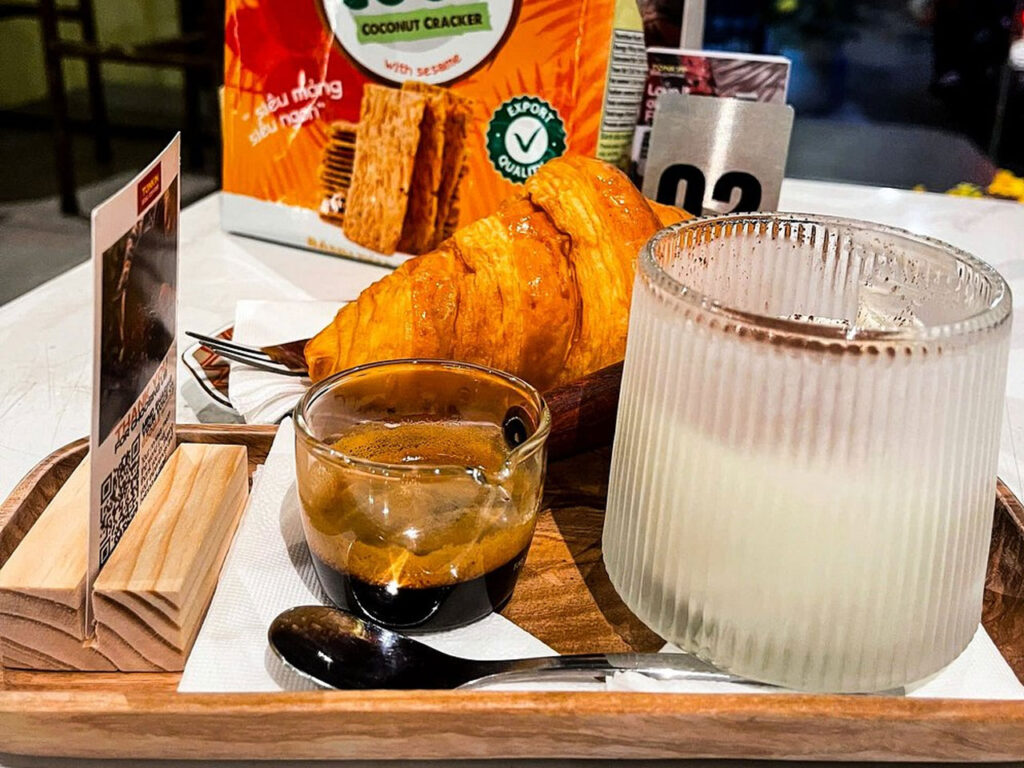 Egg Coffee Without Condensed Milk