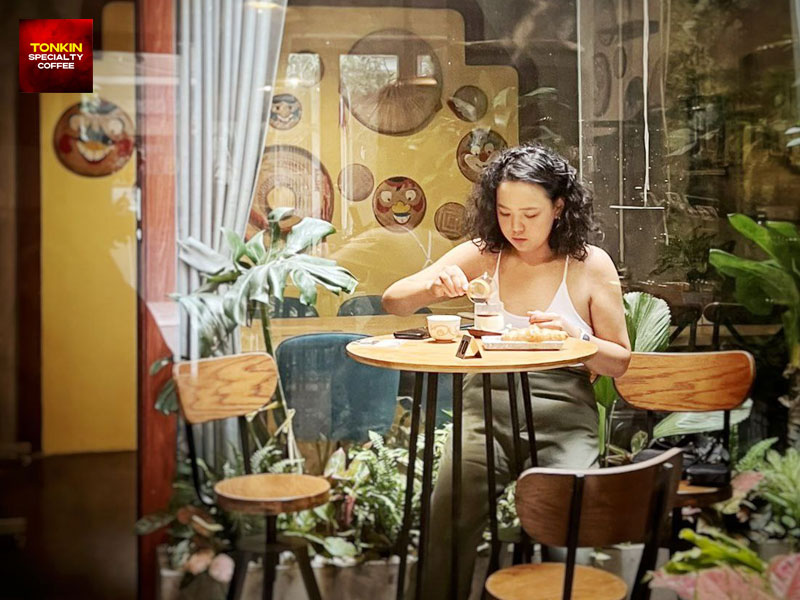 Why egg coffee is popular in Hanoi