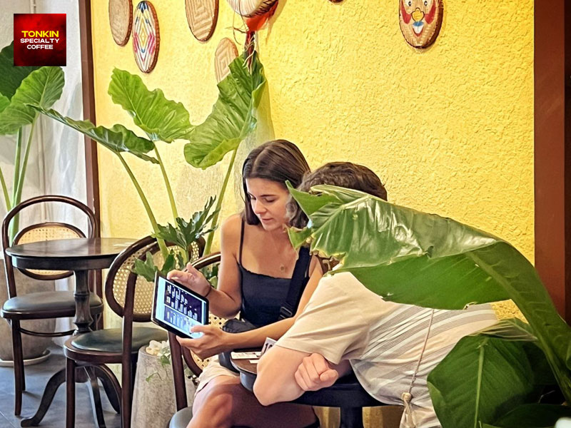 Coffee Shop Near Ben Thanh for a Quick Break