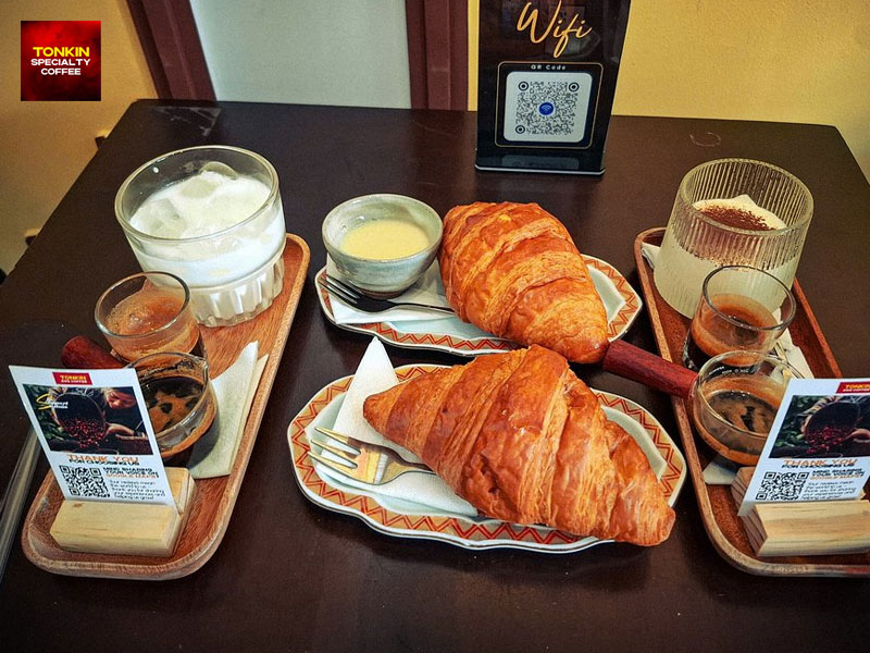 Famous Egg Coffee Near Saigon Notre Dame Basilica