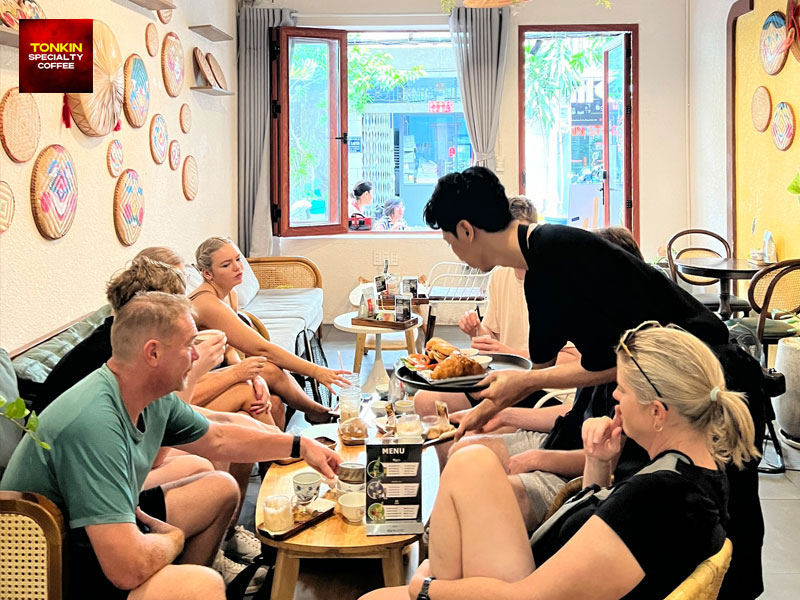 Best Cafés in Saigon for Relaxing After Walking Tours