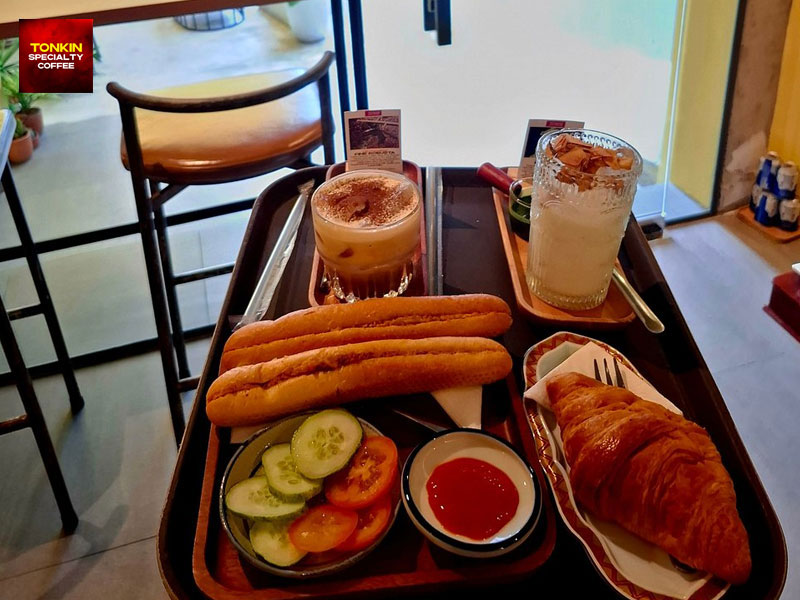 Best Morning Coffee and Breakfast Near Ben Thanh