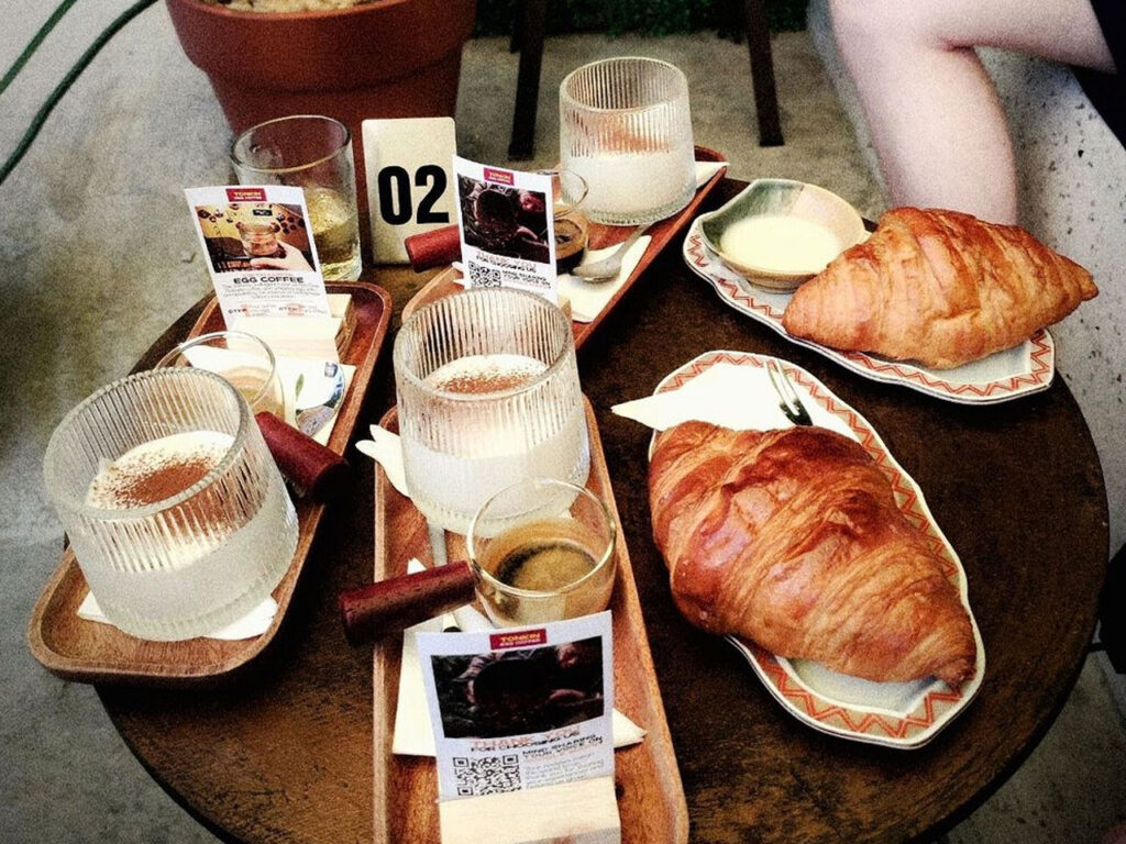 Family-friendly egg coffee shops Ben Thanh area in Saigon