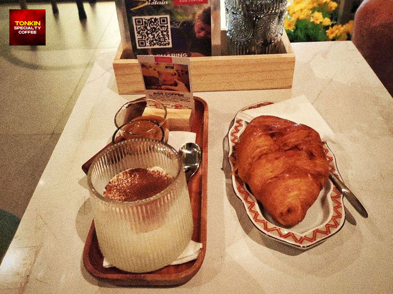 Vietnamese Breakfast and Coffee in Saigon
