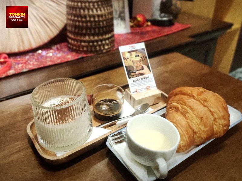 Coconut Coffee vs Egg Coffee for Tourists