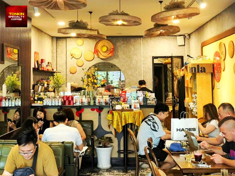 Smooth Vietnamese Black Coffee Without Sugar