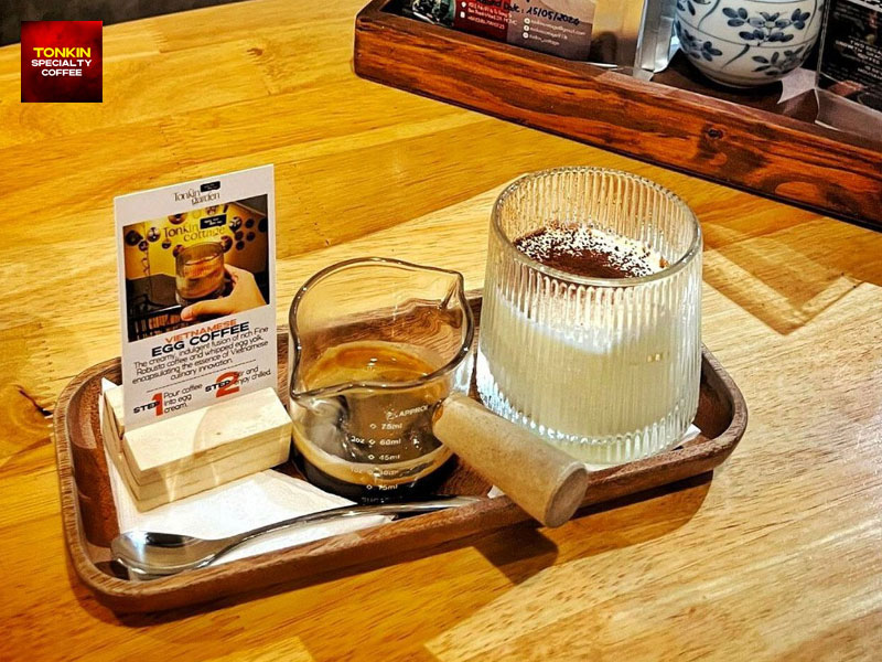 白藤码头附近的越南咖啡店 