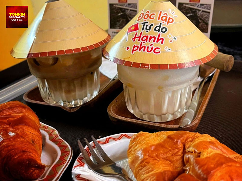 Nâu Tonkin vs Cà Phê Sữa Đá