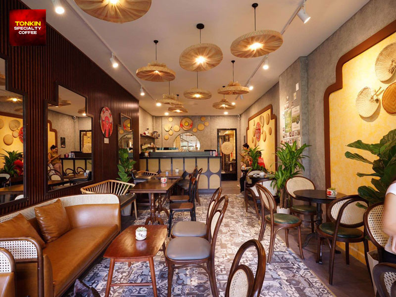 Where to Drink Vietnamese Coffee After Reunification Palace