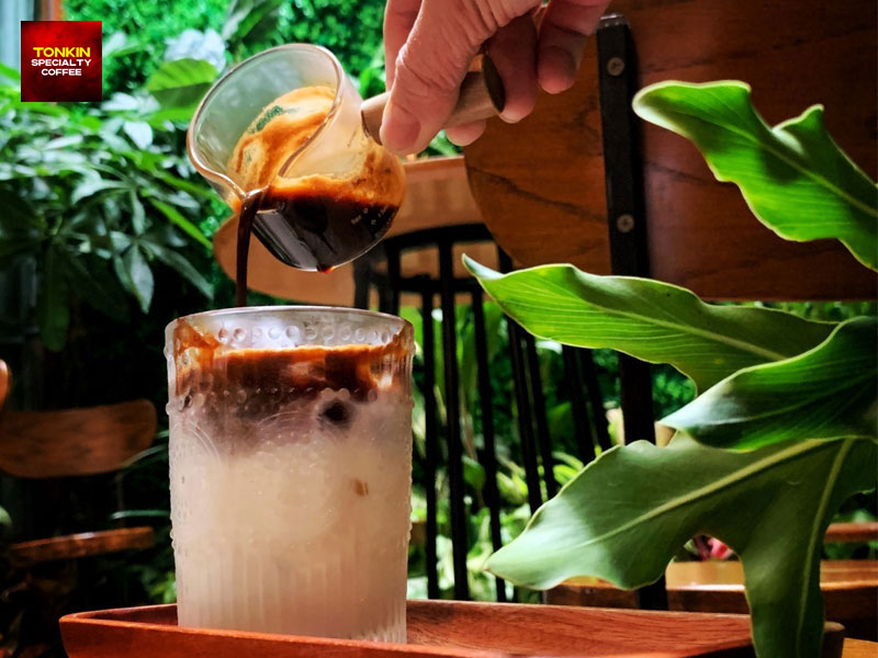 What Does Nâu Tonkin Coffee Taste Like