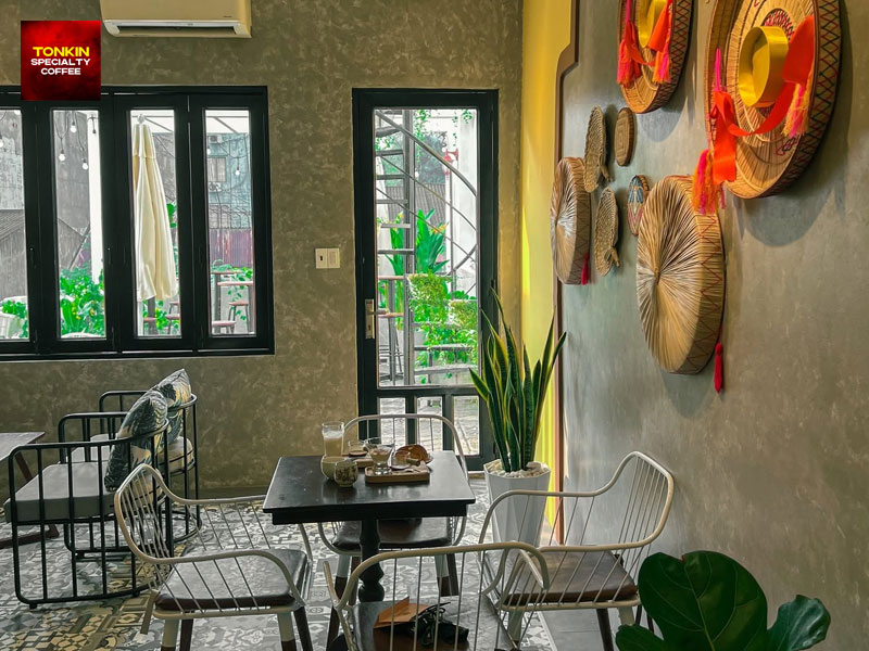 How Is Café Đinh Connected to Hanoi Egg Coffee Culture